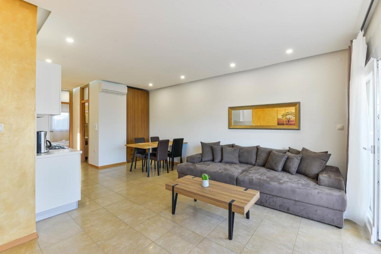 Modern Apartments Punta With Sea View- By Ta Leut Agency Privlaka  Ngoại thất bức ảnh